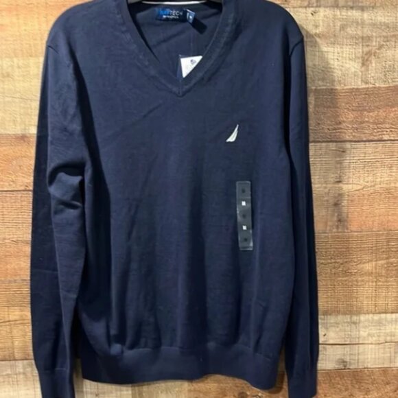 Nautica Classic Fit Navtech Soft Long Sleeve V-Neck Sweater Navy Blue *NWT* - Picture 5 of 7